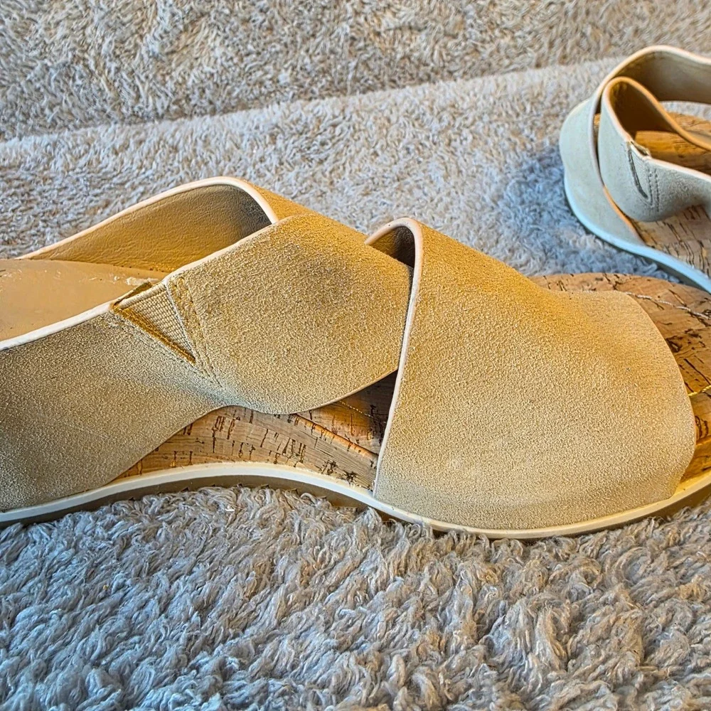 Donald Pliner Womens Wedge Sandals Cork Beige Leather Toe Loop 11M Slides‎